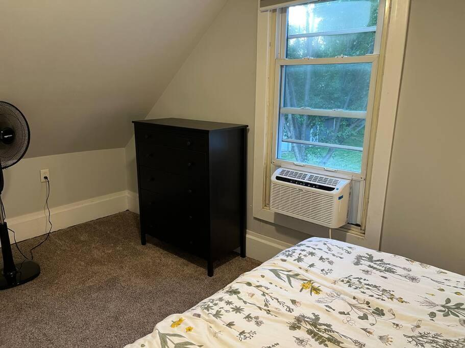 Main, Three Bedroom House In Historic Loveland Exterior photo